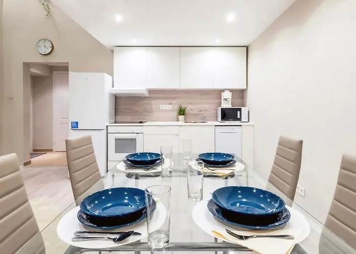 Akacfa 62 Dowtown 2br Wifi+ac * Budapeşte