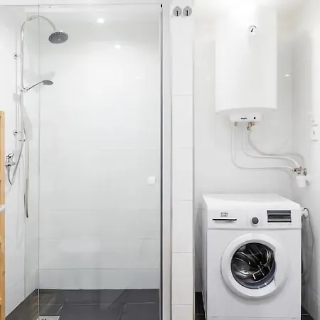 Akacfa 62 Dowtown 2br Wifi+ac דירה *